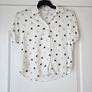 Womens St. Patrick's Day White Short Sleeve Button Up Shirt Pot of Gold Size M